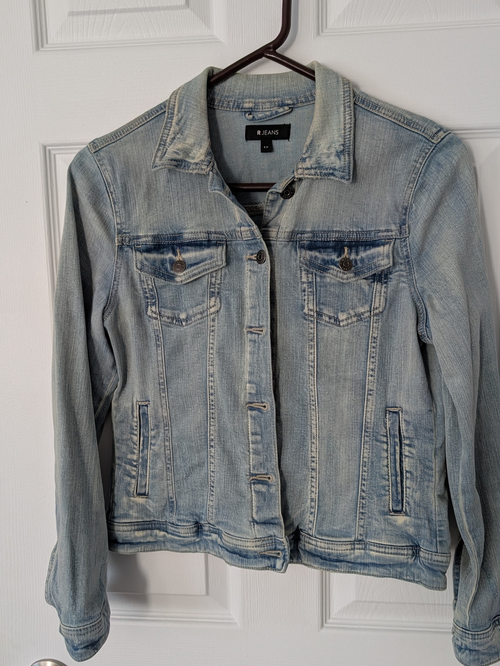 R Jeans Women's Light Wash Denim Jacket